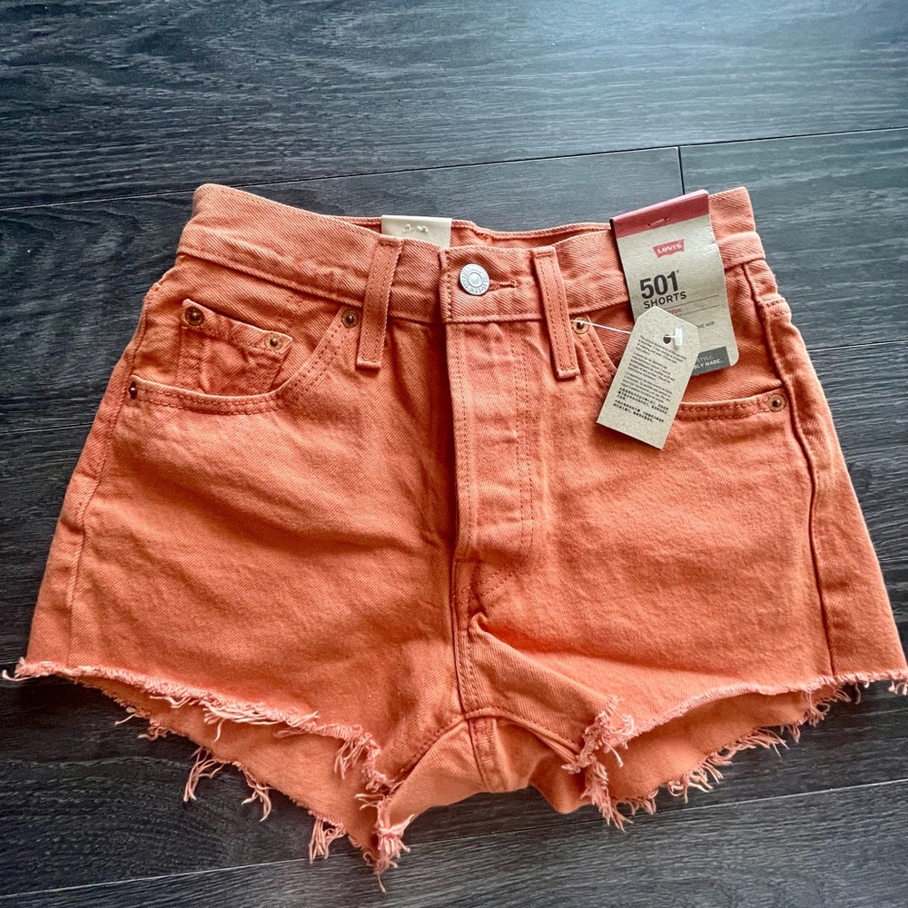 Levi 501 women’s shorts - with tag